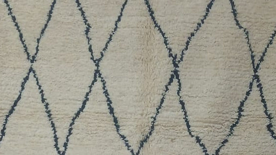 Pattern detail from the original photograph of Cream Vintage Beni Ourain Rug with Slender Dark Diamonds, 253 × 160 cm.