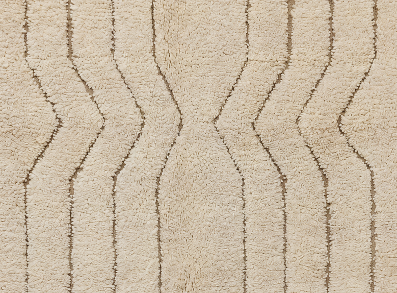 Detail of Cream and Taupe Vintage Beni Ourain Rug with Angled Lines, 247 × 148 cm.