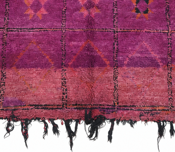 Fringe and edge detail of Purple Vintage Moroccan Rug with Freeform Lines, 288 × 180 cm.
