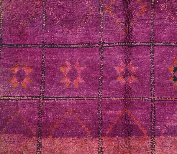 Detail of Purple Vintage Moroccan Rug with Freeform Lines, 288 × 180 cm.