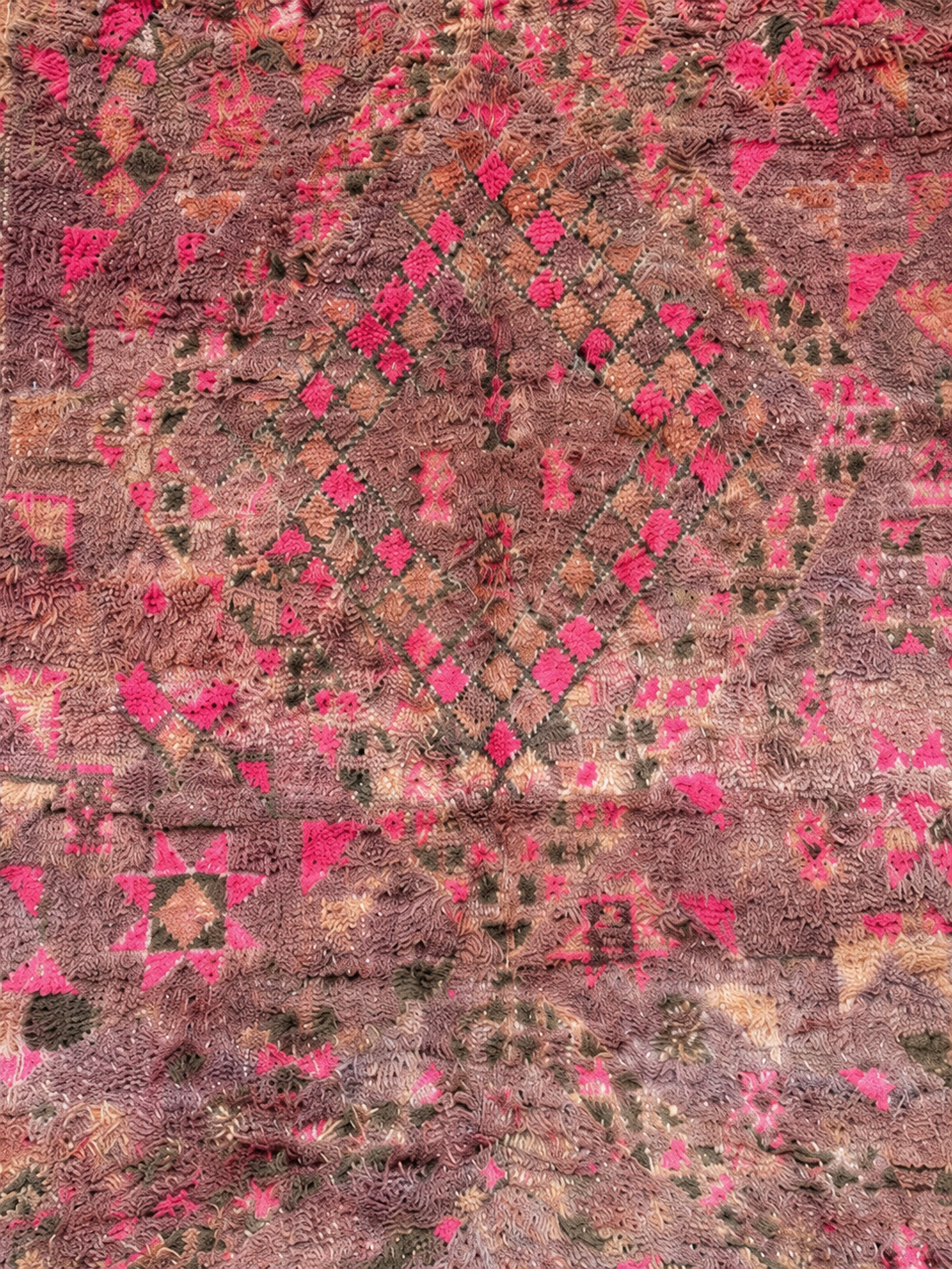 Detail of Gray and Pink Vintage Moroccan Rug with Faded Motifs, 316 × 190 cm.