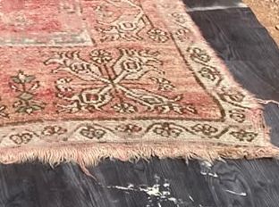 Fringe and edge detail of Pink Vintage Moroccan Rug with Geometric Center Medallion, 262 × 171 cm.